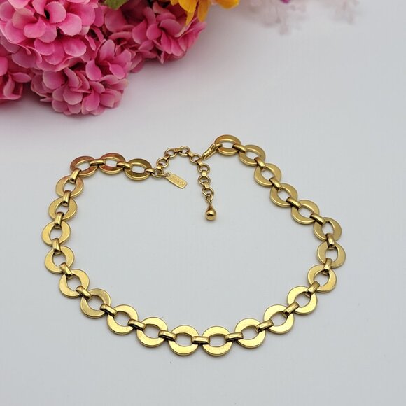 Vintage Monet Gold Tone Circle Link Adjustable Choker Necklace 15" Hook Clasp - Picture 1 of 4